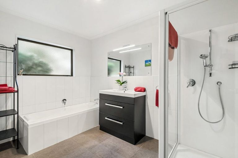 Photo of property in 108 Paremoremo Road, Lucas Heights, Auckland, 0632