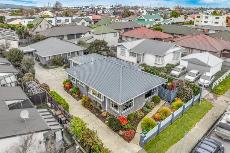 Photo of property in 2/35 Peverel Street, Riccarton, Christchurch, 8041