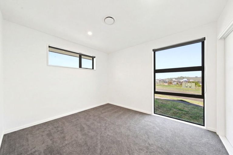 Photo of property in 15 Helenvale Crescent, Pokeno, 2402