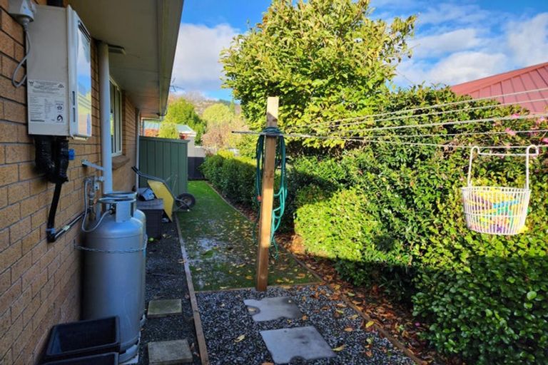 Photo of property in 3/12 Centaurus Road, Cashmere, Christchurch, 8022