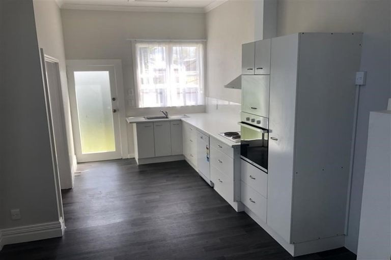 Photo of property in 467-469 Marine Parade, Napier South, Napier, 4110