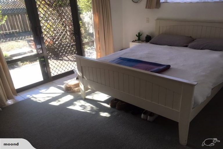 Photo of property in 18 Hyatt Grove, Greenmeadows, Napier, 4112