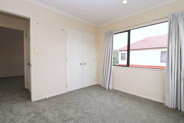 Photo of property in 15 Erne Crescent, East Tamaki, Auckland, 2016