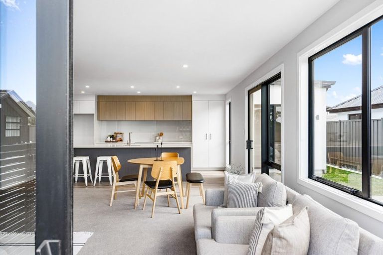 Photo of property in 96 Eriksen Road, Te Awa, Napier, 4110