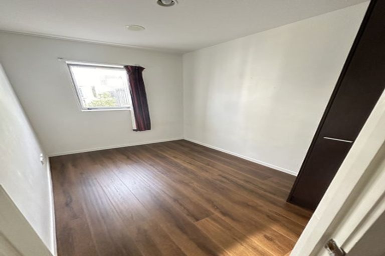 Photo of property in 23a Lyttelton Avenue, Forrest Hill, Auckland, 0620