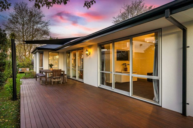 Photo of property in 18 Kenwyn Avenue, St Albans, Christchurch, 8052