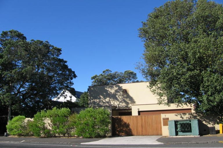 Photo of property in 7 Kitchener Road, Takapuna, Auckland, 0622