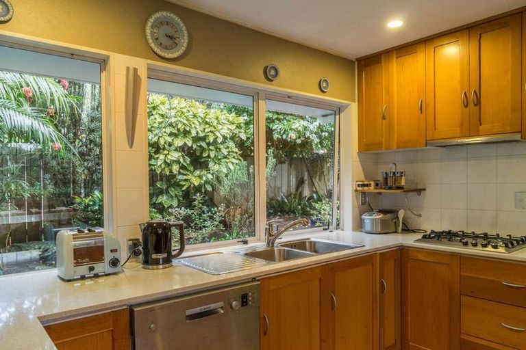 Photo of property in 2/88 Glamorgan Drive, Torbay, Auckland, 0630