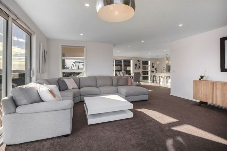 Photo of property in 112 John Burke Drive, Aotea, Porirua, 5024