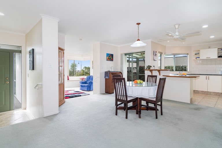 Photo of property in 10 Hawk Place, Welcome Bay, Tauranga, 3112