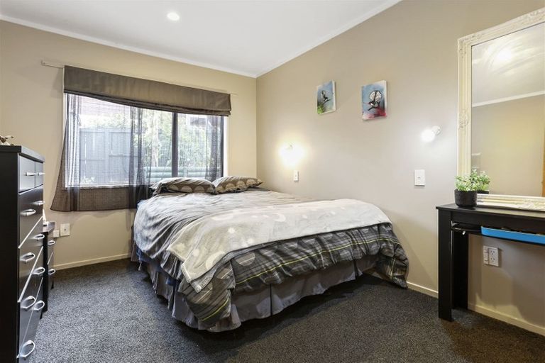 Photo of property in 51 Rhinevale Close, Henderson, Auckland, 0612