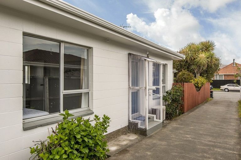 Photo of property in 2/10 Lane Street, Woolston, Christchurch, 8023