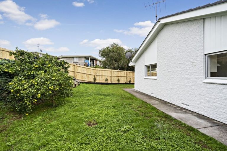 Photo of property in 2/27 Harwood Road, Mount Wellington, Auckland, 1060