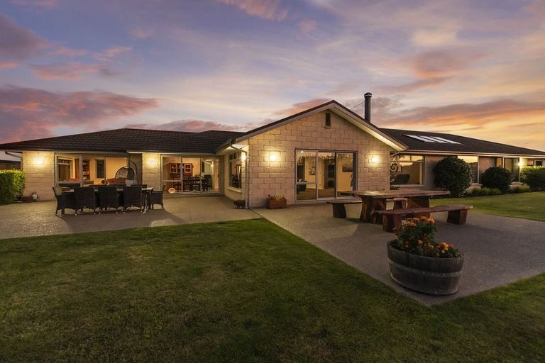 Photo of property in 30 Sunnyside Road, Coatesville, 0793