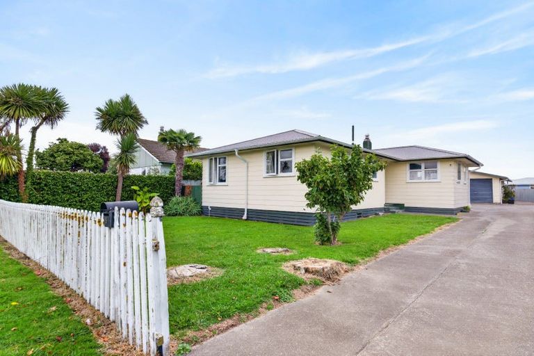 Photo of property in 5 Neal Crescent, Onekawa, Napier, 4110