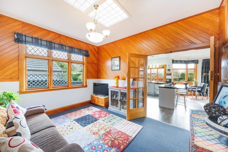 Photo of property in 21 Manapouri Crescent, Hokowhitu, Palmerston North, 4410