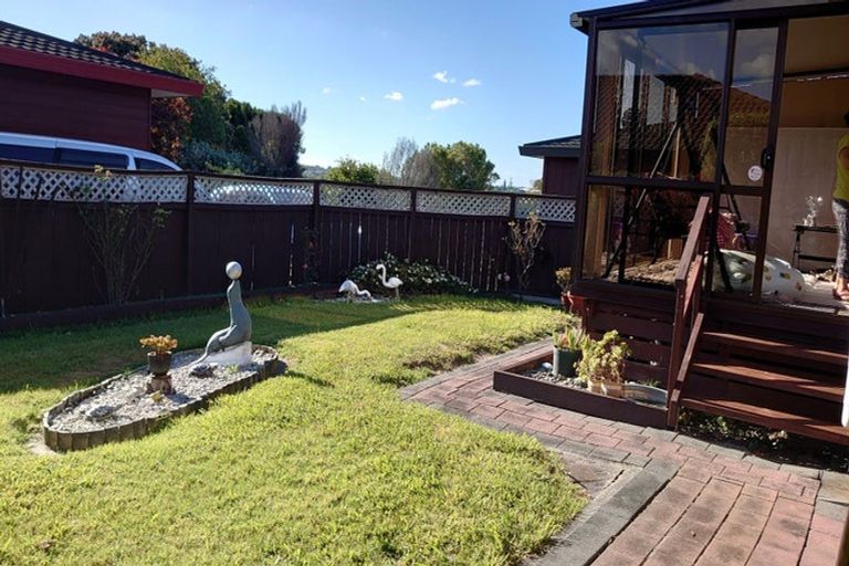 Photo of property in 4/16 Arahoe Road, New Lynn, Auckland, 0600