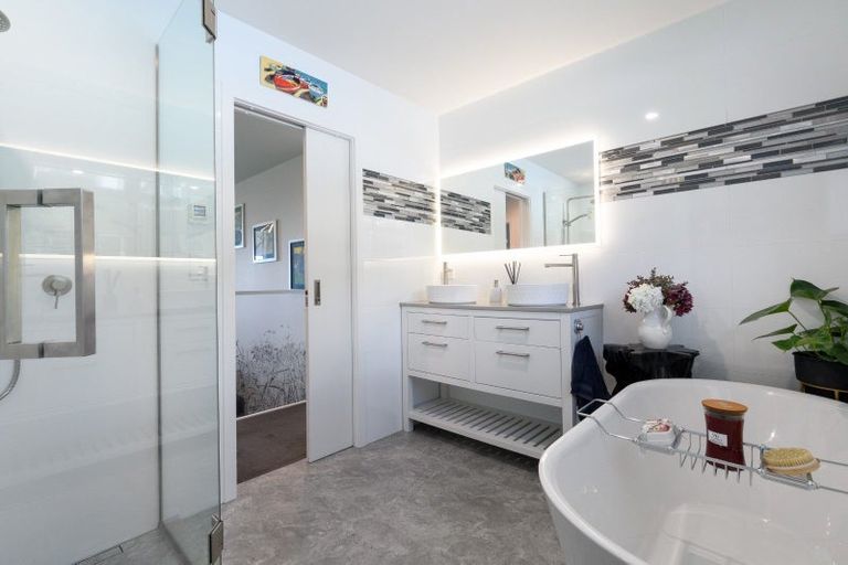 Photo of property in 6 Western Road, Otumoetai, Tauranga, 3110