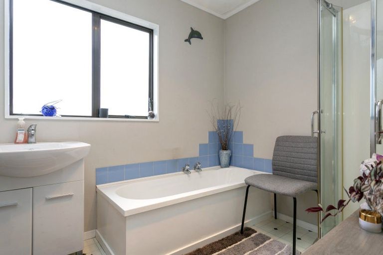 Photo of property in 2/21 Arthur Crescent, Hilltop, Taupo, 3330