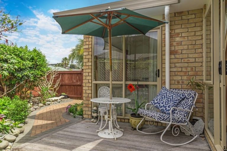 Photo of property in 47 Red Hibiscus Road, Stanmore Bay, Whangaparaoa, 0932