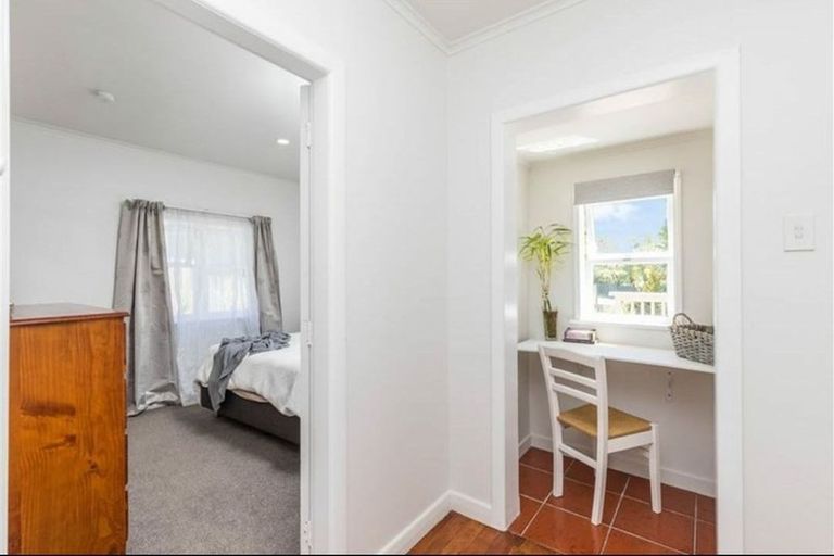 Photo of property in 1/65 Eskdale Road, Birkdale, Auckland, 0626