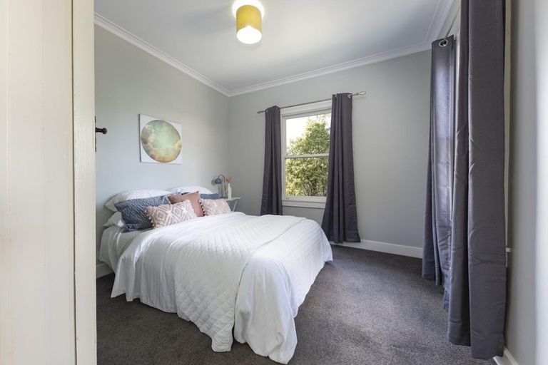 Photo of property in 140 Titirangi Road, New Lynn, Auckland, 0600