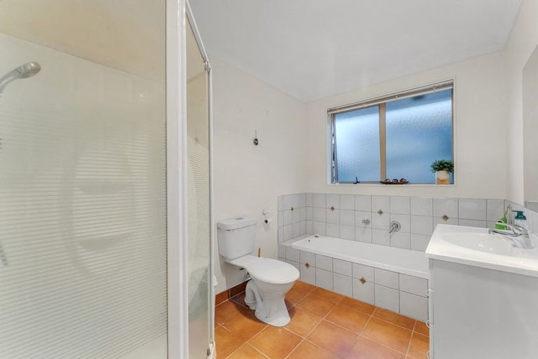 Photo of property in 27 View Ridge Drive, Ranui, Auckland, 0612