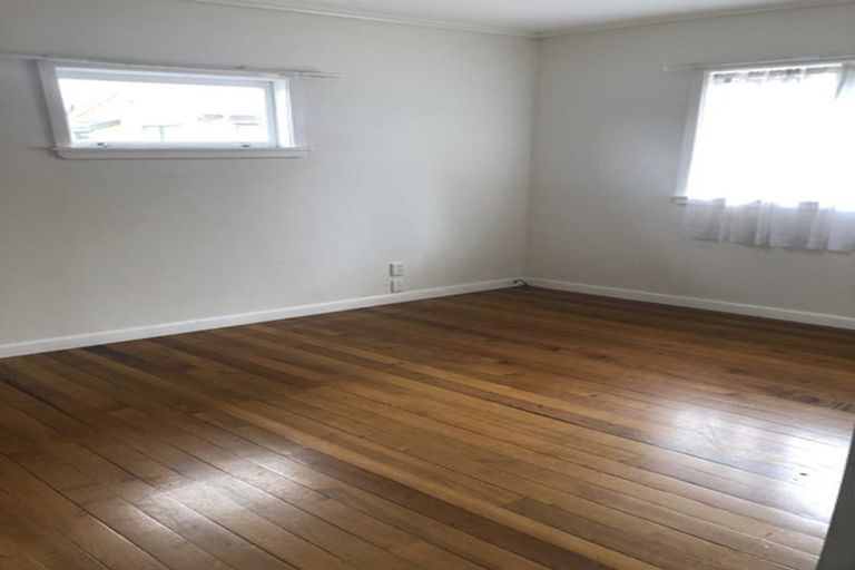 Photo of property in 82 Rosier Road, Glen Eden, Auckland, 0602