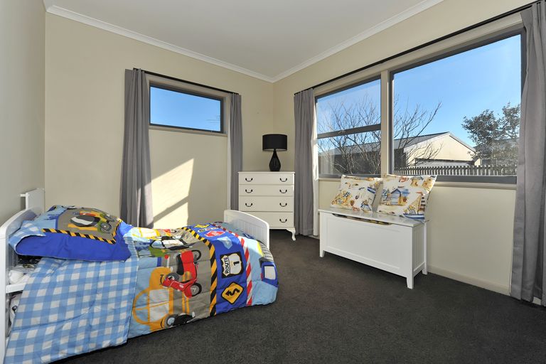 Photo of property in 52 Marlowe Street, Stoke, Nelson, 7011