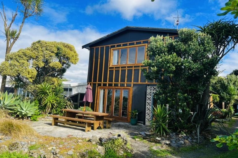 Photo of property in 124 North Shore Road, Eskdale, Napier, 4182