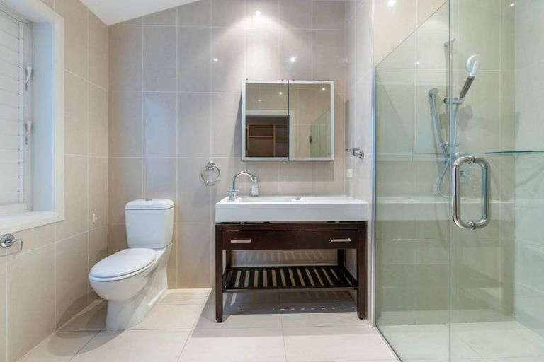 Photo of property in 21 William Bryan Drive, Half Moon Bay, Auckland, 2012