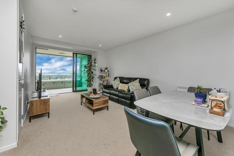 Photo of property in 902/8 Waikumete Road, Glen Eden, Auckland, 0602