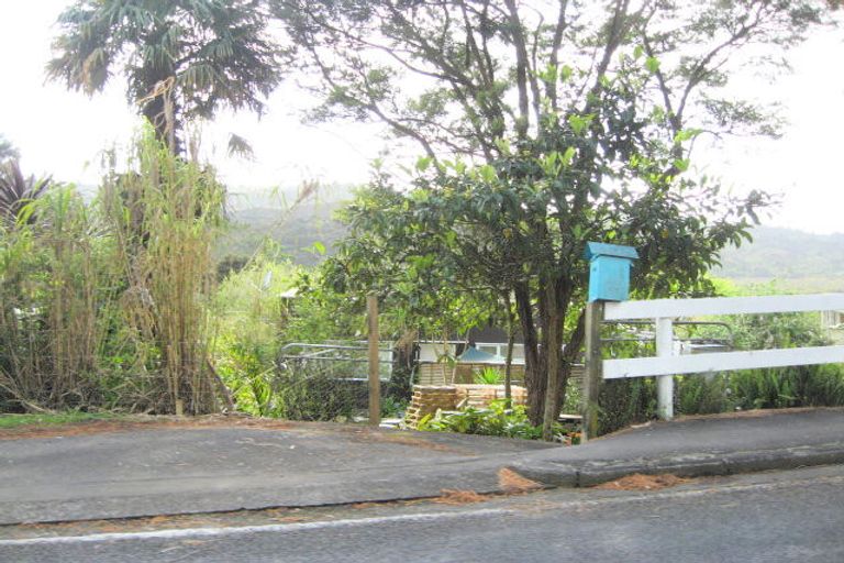 Photo of property in 660 Huia Road, Parau, Auckland, 0604