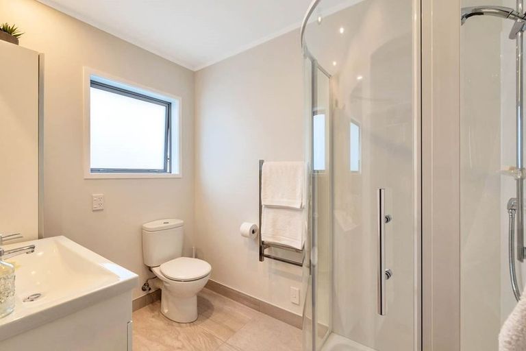 Photo of property in 25 View Road, Campbells Bay, Auckland, 0630