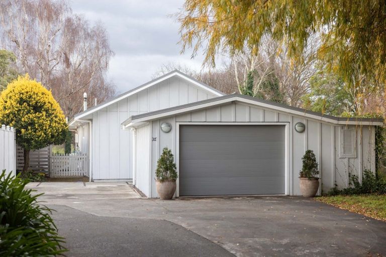 Photo of property in 32 Te Aute Road, Havelock North, 4130