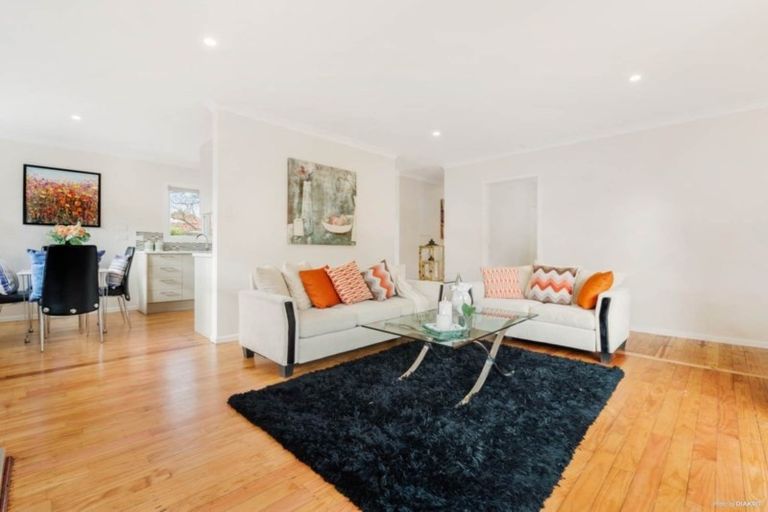 Photo of property in 14 Ocean View Road, Northcote, Auckland, 0627