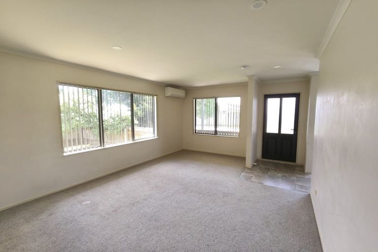 Photo of property in 6 Belle Maison Court, Levin, 5510