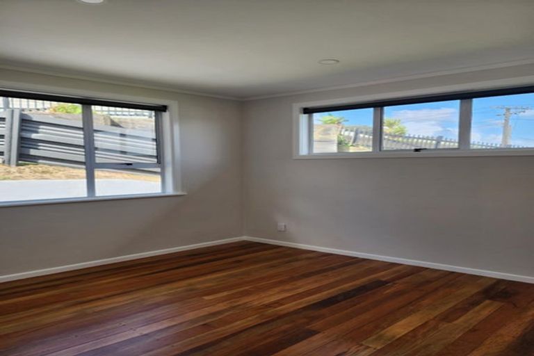 Photo of property in 31 Simons Street, Moturoa, New Plymouth, 4310