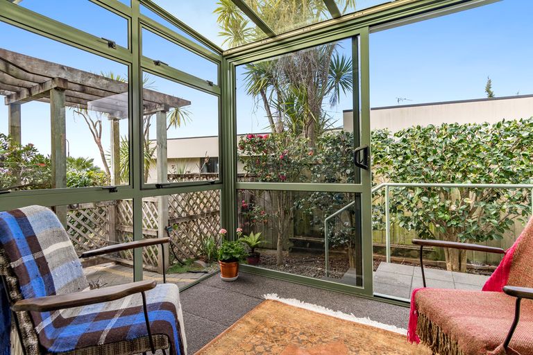 Photo of property in 10 Hawk Place, Welcome Bay, Tauranga, 3112