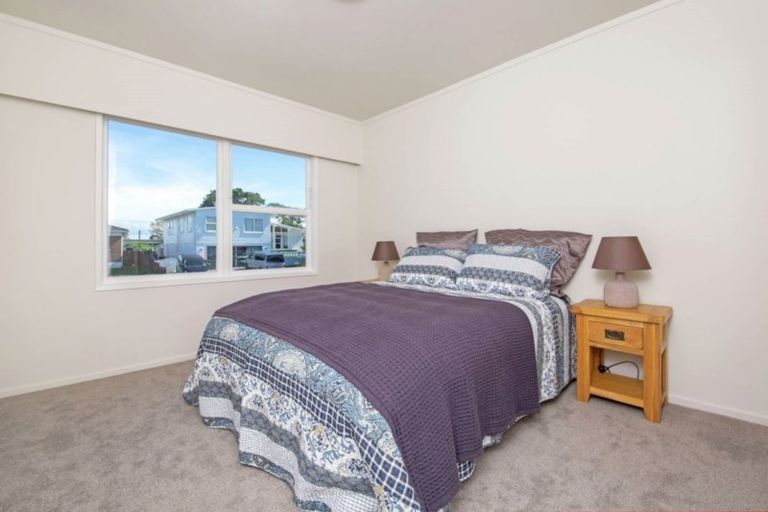 Photo of property in 9 Vanbrugh Place, Bucklands Beach, Auckland, 2014