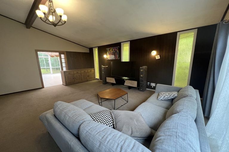 Photo of property in 56 Universal Drive, Henderson, Auckland, 0610