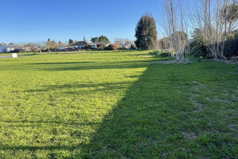 Photo of property in 23 Kakariki Crescent, Carterton, 5713