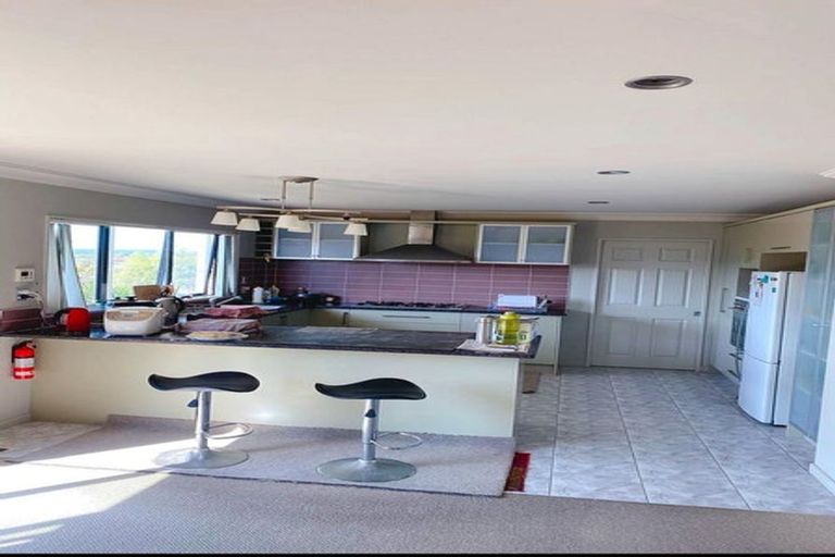 Photo of property in 21 Leafield Crescent, Henderson, Auckland, 0612