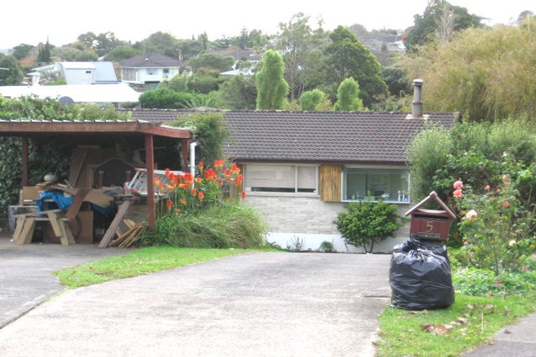 Photo of property in 5 Jeff Place, Howick, Auckland, 2014