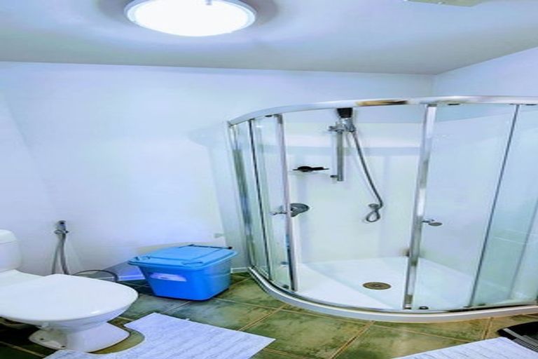 Photo of property in 147a Hobsonville Road, West Harbour, Auckland, 0618