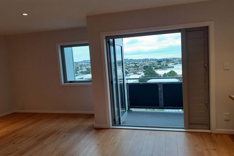 Photo of property in 12/2 Western Springs Road, Morningside, Auckland, 1021