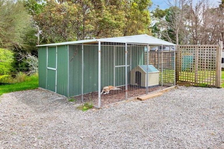 Photo of property in 69 Pipitiwai Drive, Helensville, Kaukapakapa, 0871