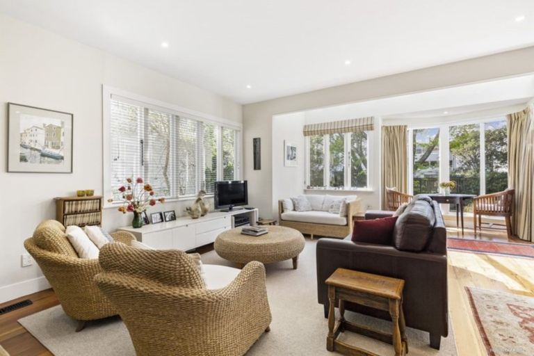 Photo of property in 60 Hobson Street, Thorndon, Wellington, 6011