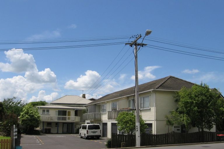 Photo of property in 5d Rosebank Road, Avondale, Auckland, 1026