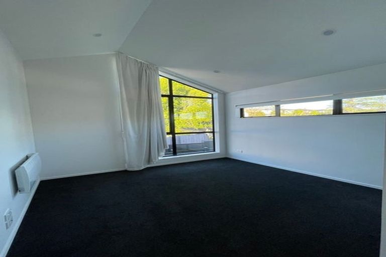 Photo of property in 1/110 Kervil Avenue, Te Atatu Peninsula, Auckland, 0610